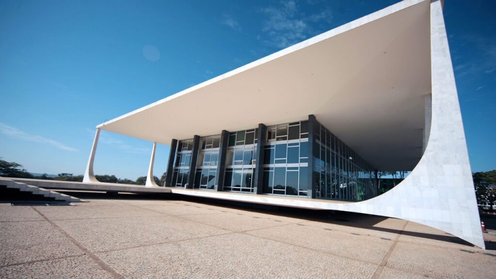 Fachada do Supremo Tribunal Federal, sede do Poder Judiciário brasileiro