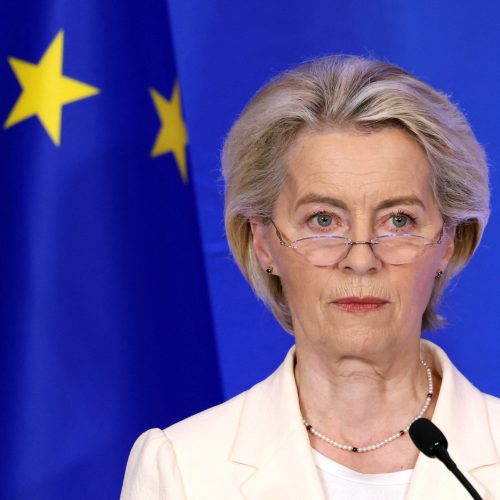 Ursula von der Leyen em Pequim 24/7/2025 REUTERS/Florence Lo