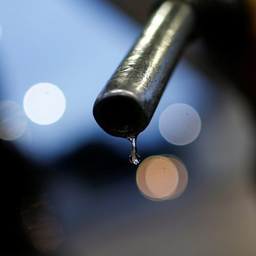 Pistola de gasolina em posto de combustíveis, em Brasília 07/03/2022 REUTERS/Adriano Machado