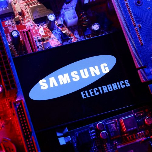 Ilustração com o logo da Samsung Electronics 25 de agosto de 2025 REUTERS/Dado Ruvic