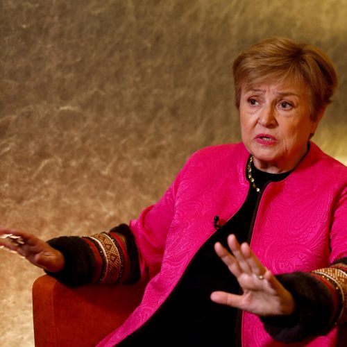 A diretora-gerente do Fundo Monetário Internacional (FMI), Kristalina Georgieva, fala durante um...