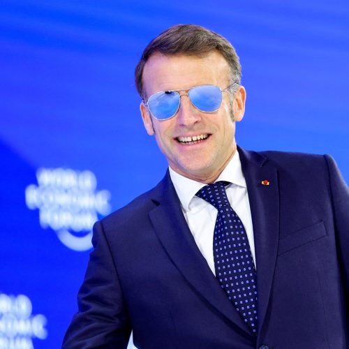 O presidente da França, Emmanuel Macron, participa da 56ª reunião anual do Fórum Econômico M...