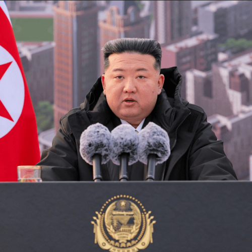 O líder norte-coreano Kim Jong Un em Pyongyang, Coreia do Norte 16/02/2025 KCNA via REUTERS