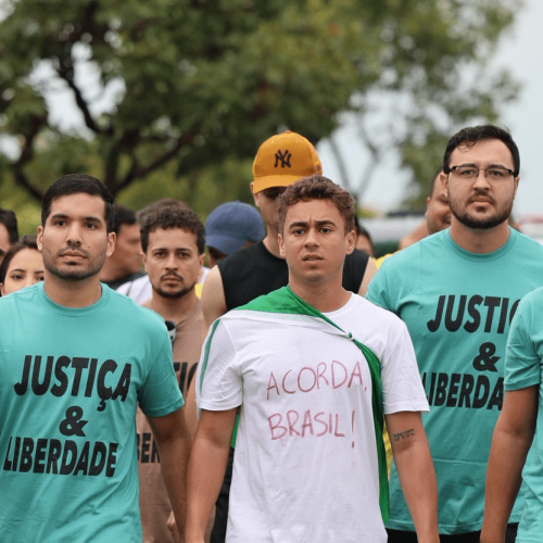Parlamentares caminham de Minas Gerais à Brasília em protesto pela liberdade de Jair Bolsonaro ...