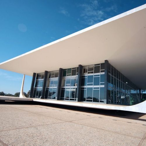 Fachada do Supremo Tribunal Federal, sede do Poder Judiciário brasileiro