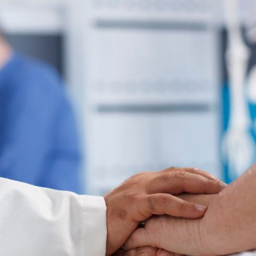 Atendimento pelo Sistema Único de Saúde em unidade pública de saúde
